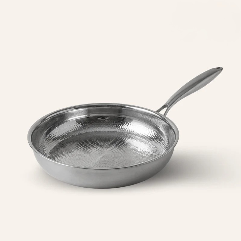 Dubois Cuisine - Poêle Martelée en Titane + Spatule